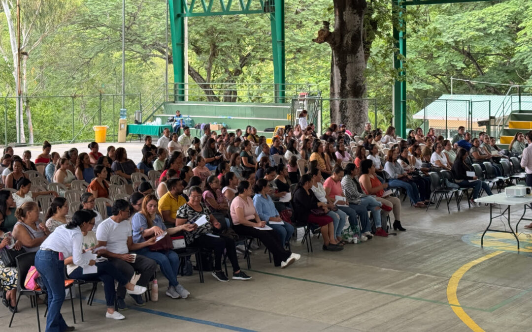 Escuela de Padres promueve entornos positivos para el desarrollo estudiantil